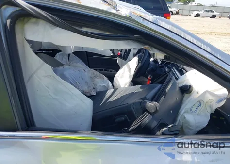 2018 Toyota Camry Se from USA, damaged, VIN 4T1B11HK1JU136810